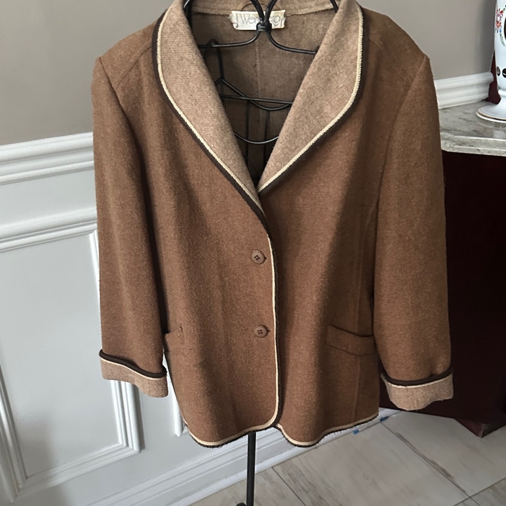 By Weinberg made in Paris France,Tan Wool Blazer with Contrast Trim.Vintage